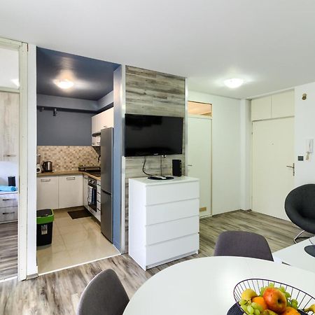 Apartment Lungomare Pula Exterior foto